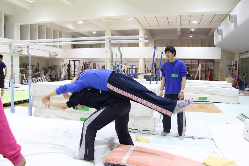 検証！1日でバク転はできるのか！？京都女子大学体操部の「新歓」に潜入