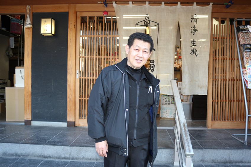 【1000年企業インタビュー vol.8】 時代とともに歩みを進める伝統工芸の世界 ～中村ローソク田川広一さんインタビュー～